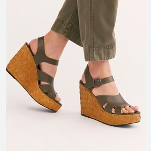 NEW Free People Sunflower Wedge Olive Sandals Women’s 36/6